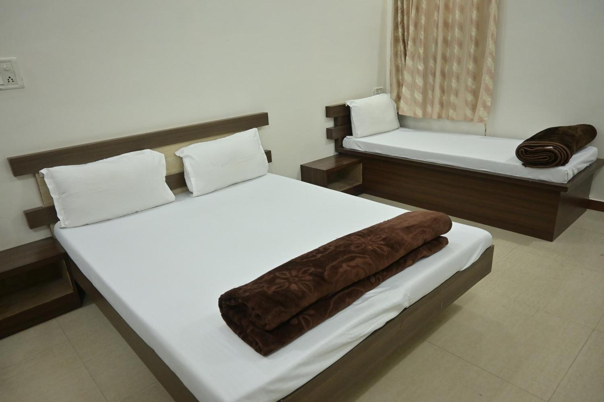 Hotel Roshan Palace Ambaji Exterior foto