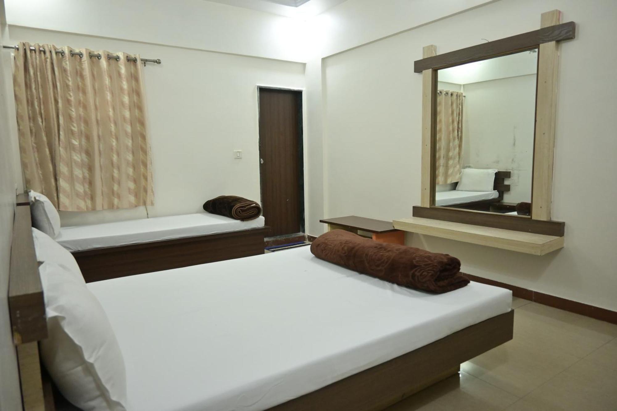 Hotel Roshan Palace Ambaji Exterior foto