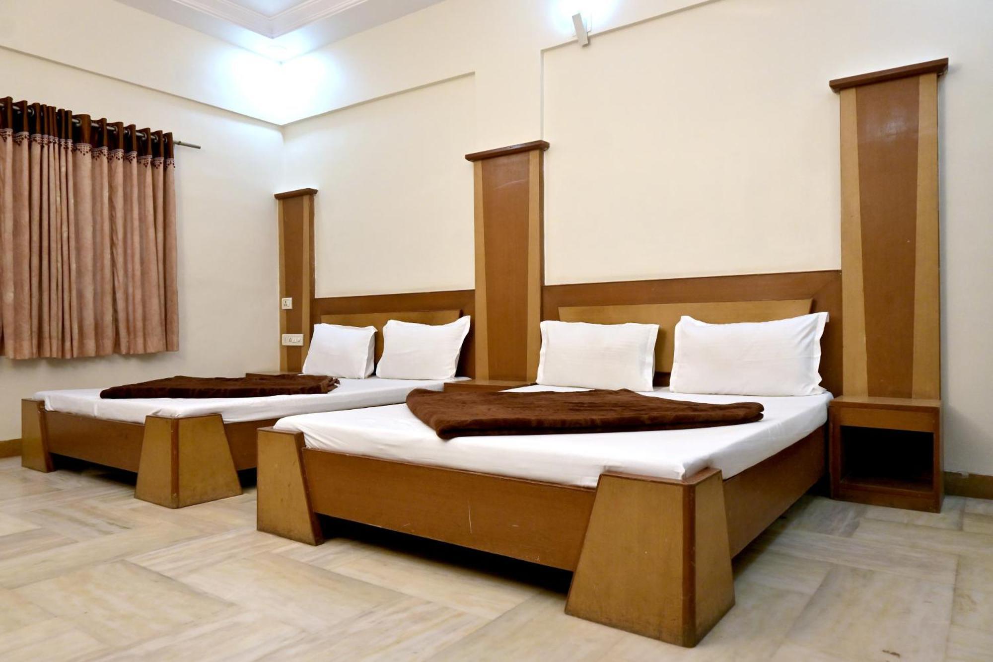 Hotel Roshan Palace Ambaji Exterior foto
