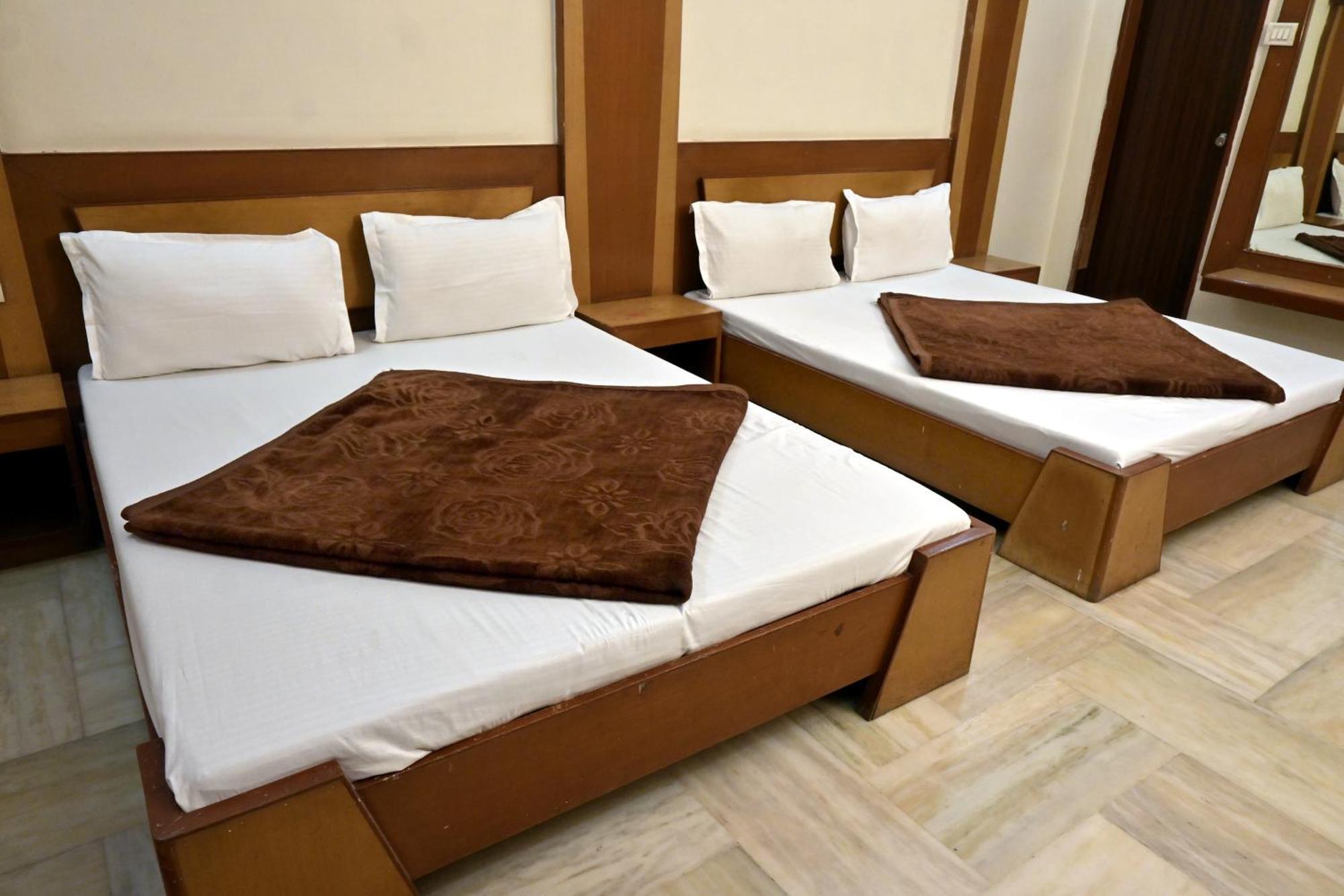 Hotel Roshan Palace Ambaji Exterior foto
