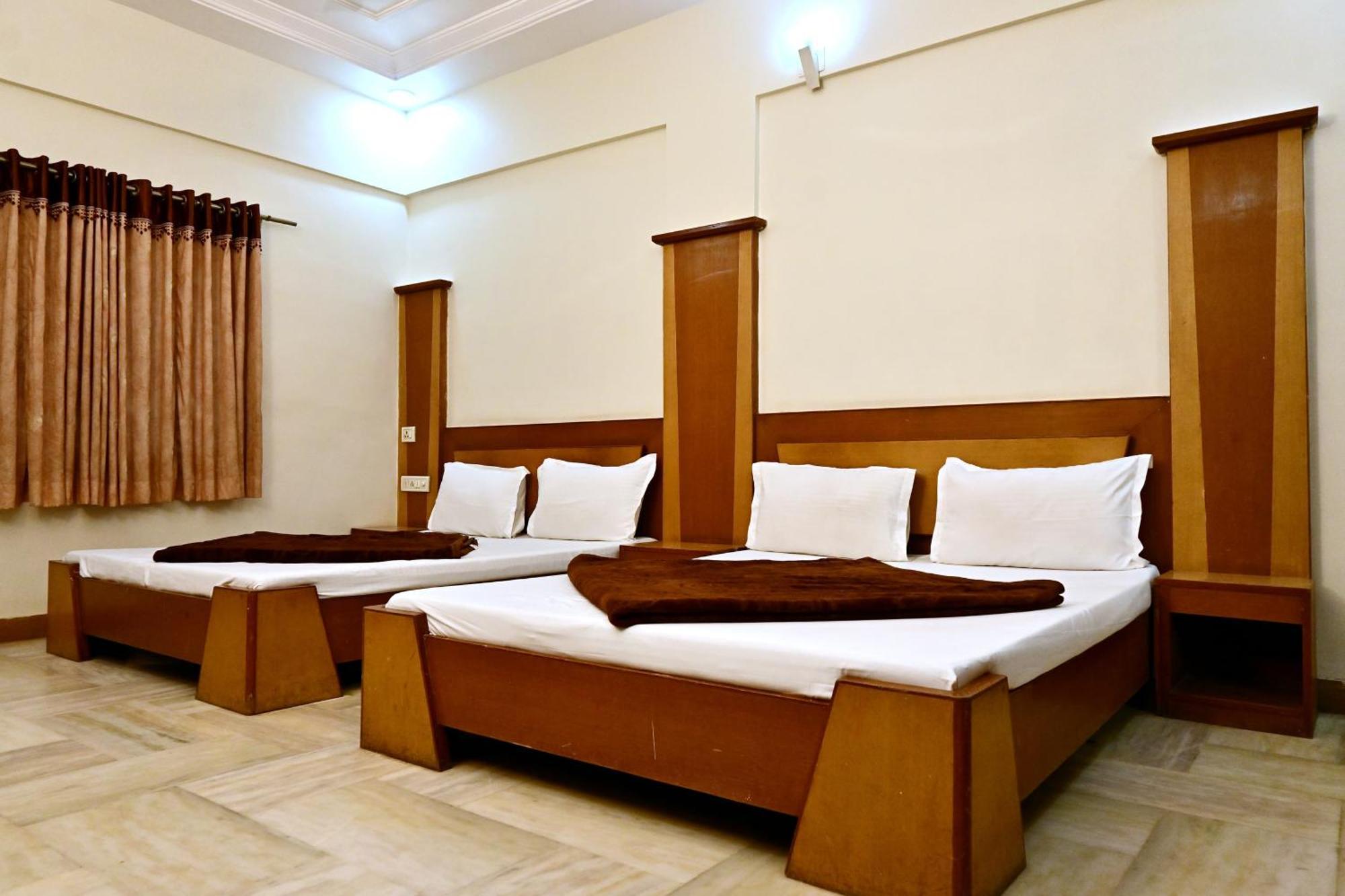 Hotel Roshan Palace Ambaji Exterior foto