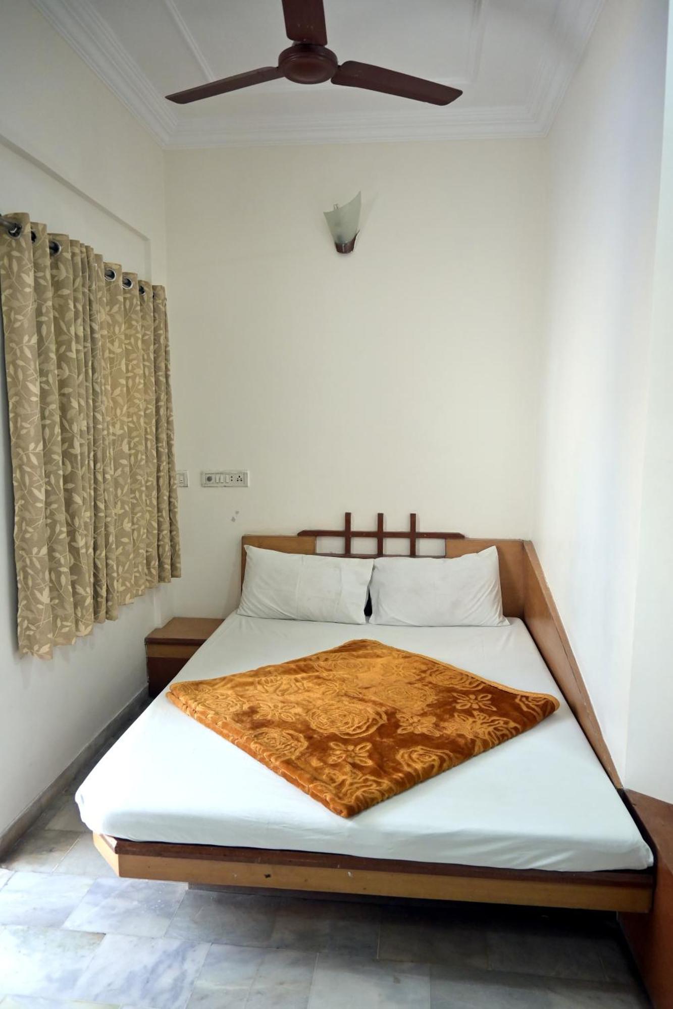Hotel Roshan Palace Ambaji Exterior foto